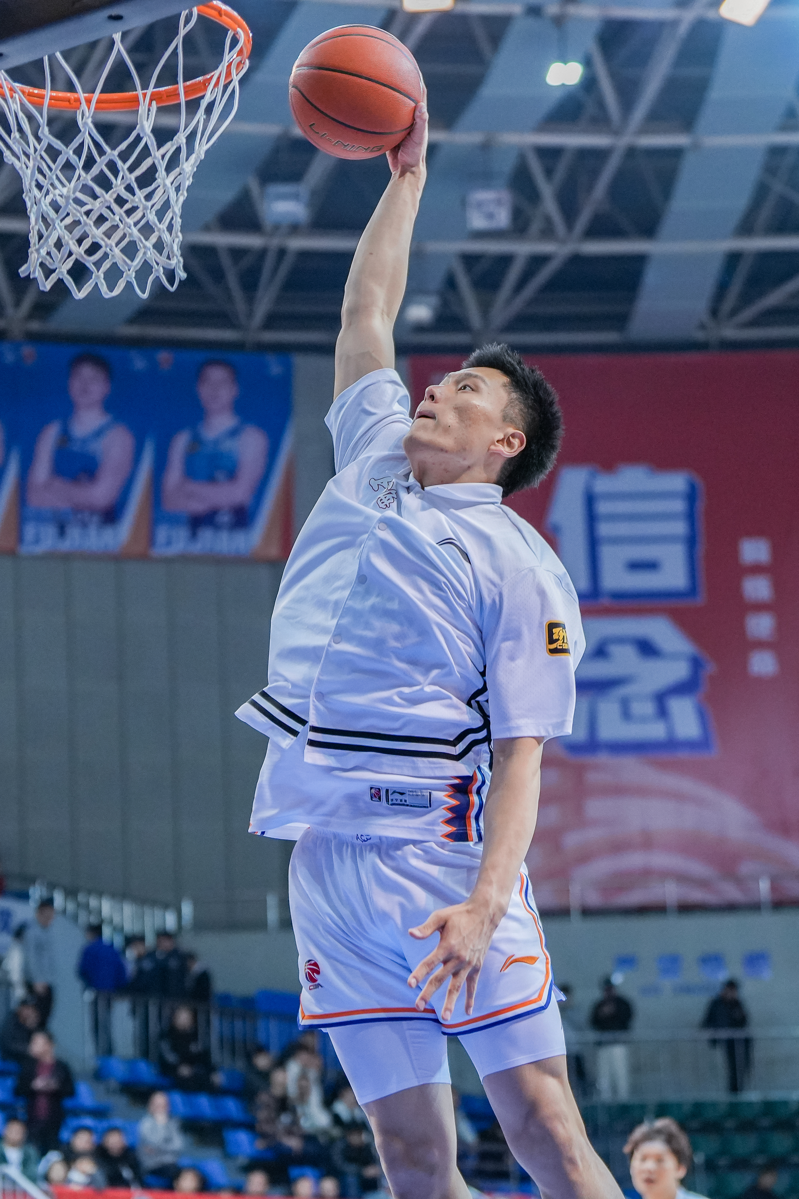 持續(xù)漲球！上海男籃“李花”組合—李弘權(quán)、李添榮