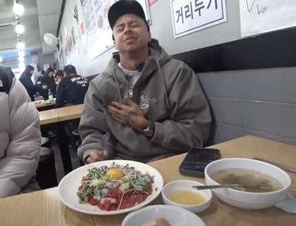 你的林皇，生食之王！林加德在韓國(guó)嘗試吃活章魚
