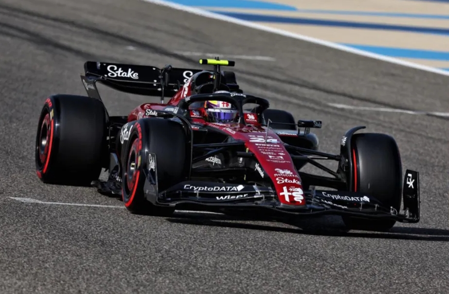 F1中國大獎賽正在進行！周冠宇：今年若有機會 想?yún)⒓酉翹BA的集訓