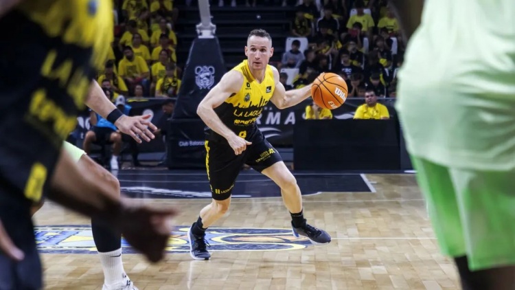 NBA初代老六，42歲進(jìn)入生涯巔峰？！